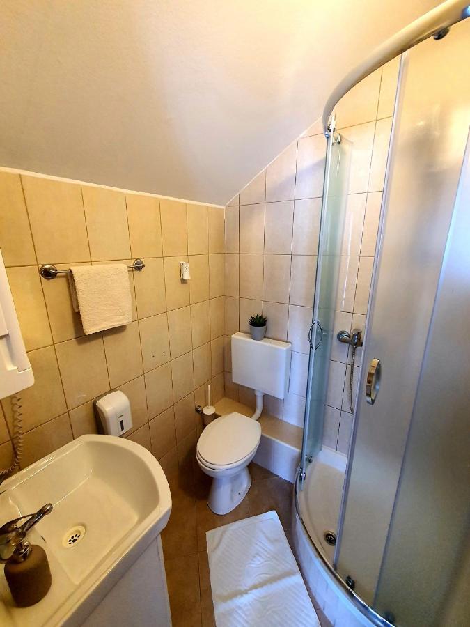 Guesthouse Kovacevic كورينيتسا المظهر الخارجي الصورة