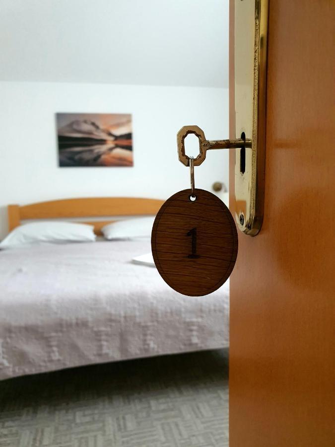 Guesthouse Kovacevic كورينيتسا المظهر الخارجي الصورة