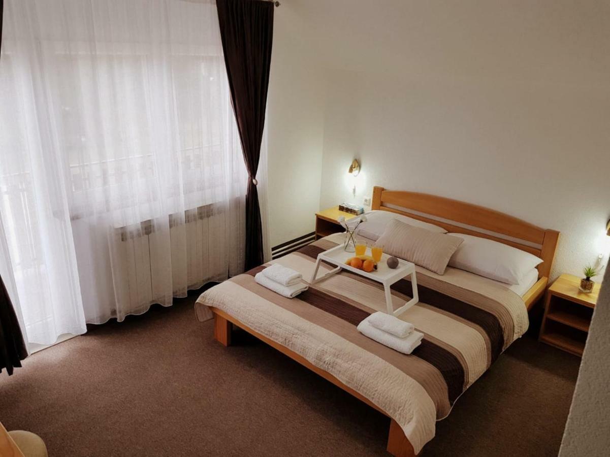 Guesthouse Kovacevic كورينيتسا المظهر الخارجي الصورة