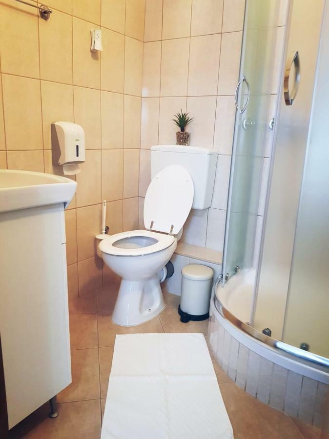 Guesthouse Kovacevic كورينيتسا المظهر الخارجي الصورة