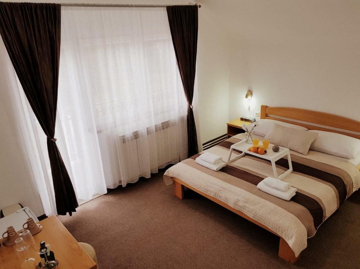 Guesthouse Kovacevic كورينيتسا المظهر الخارجي الصورة