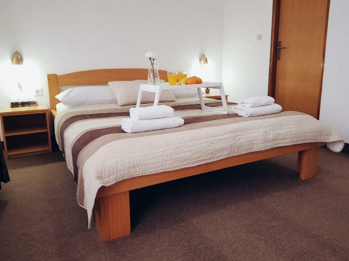 Guesthouse Kovacevic كورينيتسا المظهر الخارجي الصورة